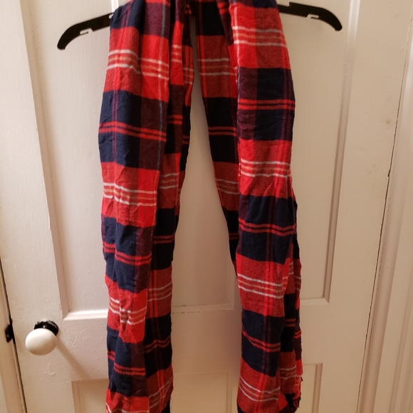 Scarf/Wrap - Picture 4 of 5